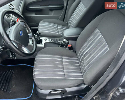 Синий Форд Фокус, объемом двигателя 1.6 л и пробегом 225 тыс. км за 5100 $, фото 16 на Automoto.ua