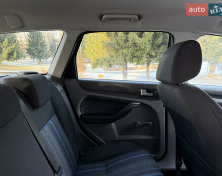 Синій Форд Фокус, об'ємом двигуна 1.6 л та пробігом 200 тис. км за 4499 $, фото 57 на Automoto.ua