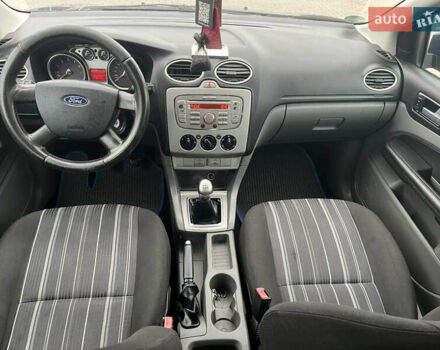 Синій Форд Фокус, об'ємом двигуна 1.6 л та пробігом 301 тис. км за 3850 $, фото 25 на Automoto.ua