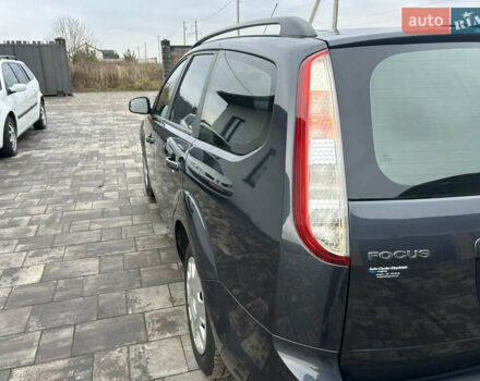 Синий Форд Фокус, объемом двигателя 1.6 л и пробегом 225 тыс. км за 5100 $, фото 10 на Automoto.ua