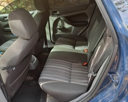 Форд Фокус 2008 в Ужгороде на Automoto.ua Синий Форд Фокус, объемом двигателя 1.6 л и пробегом 282 тыс. км за 4200 $, фото 5 на Automoto.ua