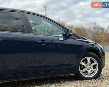 Синій Форд Фокус, об'ємом двигуна 1.6 л та пробігом 287 тис. км за 4999 $, фото 11 на Automoto.ua