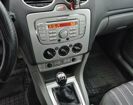 Синій Форд Фокус, об'ємом двигуна 1.6 л та пробігом 160 тис. км за 6000 $, фото 14 на Automoto.ua