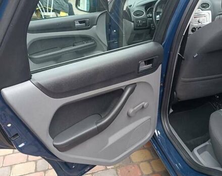 Синій Форд Фокус, об'ємом двигуна 1.6 л та пробігом 201 тис. км за 5950 $, фото 16 на Automoto.ua