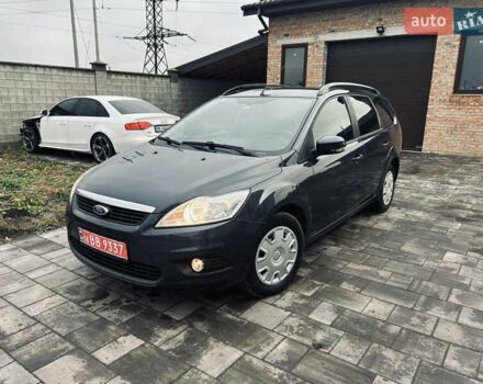 Синий Форд Фокус, объемом двигателя 1.6 л и пробегом 225 тыс. км за 5100 $, фото 1 на Automoto.ua