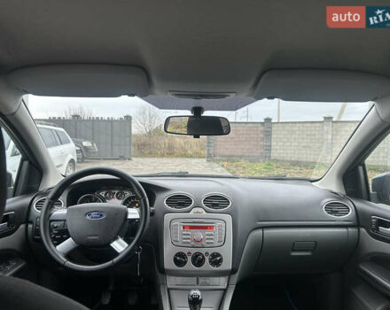 Синий Форд Фокус, объемом двигателя 1.6 л и пробегом 225 тыс. км за 5100 $, фото 25 на Automoto.ua