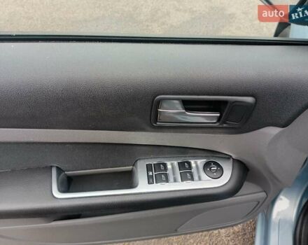 Синій Форд Фокус, об'ємом двигуна 1.6 л та пробігом 229 тис. км за 5900 $, фото 4 на Automoto.ua