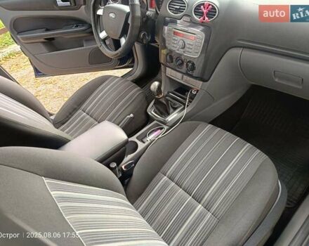 Синий Форд Фокус, объемом двигателя 1.6 л и пробегом 274 тыс. км за 4900 $, фото 11 на Automoto.ua