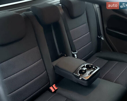 Синий Форд Фокус, объемом двигателя 1.6 л и пробегом 243 тыс. км за 5950 $, фото 26 на Automoto.ua