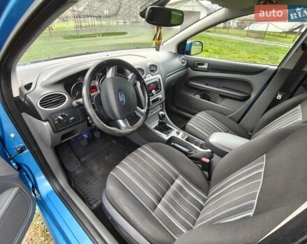 Синий Форд Фокус, объемом двигателя 1.6 л и пробегом 299 тыс. км за 4700 $, фото 4 на Automoto.ua