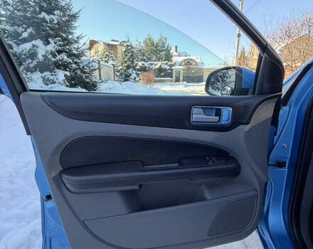 Синий Форд Фокус, объемом двигателя 1.8 л и пробегом 282 тыс. км за 4100 $, фото 21 на Automoto.ua