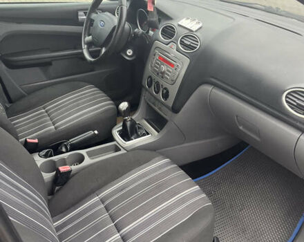 Синій Форд Фокус, об'ємом двигуна 1.6 л та пробігом 301 тис. км за 3850 $, фото 15 на Automoto.ua