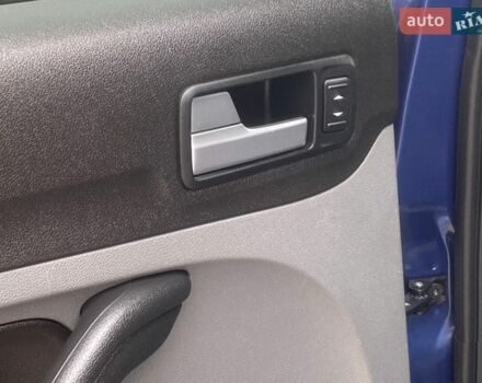 Синий Форд Фокус, объемом двигателя 1.6 л и пробегом 165 тыс. км за 5300 $, фото 31 на Automoto.ua