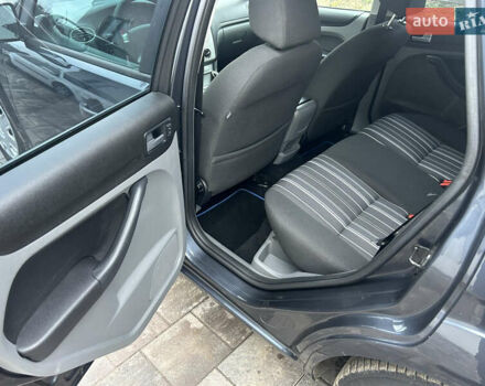 Синий Форд Фокус, объемом двигателя 1.6 л и пробегом 225 тыс. км за 5100 $, фото 17 на Automoto.ua