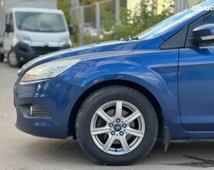 Синий Форд Фокус, объемом двигателя 1.6 л и пробегом 254 тыс. км за 5240 $, фото 4 на Automoto.ua