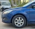 Синий Форд Фокус, объемом двигателя 1.6 л и пробегом 254 тыс. км за 5240 $, фото 4 на Automoto.ua