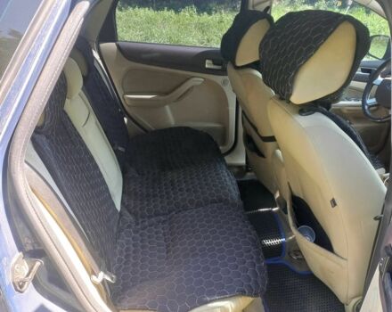 Синій Форд Фокус, об'ємом двигуна 2 л та пробігом 236 тис. км за 4500 $, фото 16 на Automoto.ua