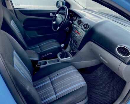 Синій Форд Фокус, об'ємом двигуна 1.6 л та пробігом 233 тис. км за 4650 $, фото 14 на Automoto.ua