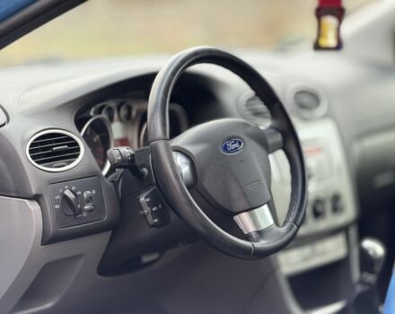 Синий Форд Фокус, объемом двигателя 1.6 л и пробегом 211 тыс. км за 4650 $, фото 7 на Automoto.ua