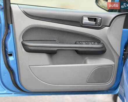 Синий Форд Фокус, объемом двигателя 1.6 л и пробегом 211 тыс. км за 4950 $, фото 30 на Automoto.ua