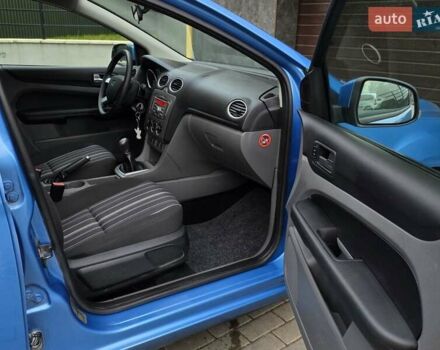 Синий Форд Фокус, объемом двигателя 1.6 л и пробегом 169 тыс. км за 5350 $, фото 31 на Automoto.ua