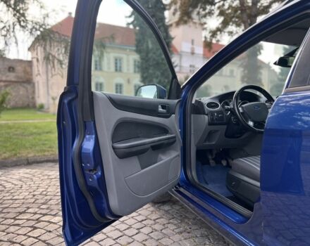 Синий Форд Фокус, объемом двигателя 1.6 л и пробегом 230 тыс. км за 4600 $, фото 9 на Automoto.ua