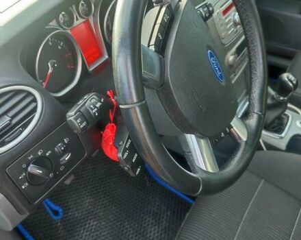 Синій Форд Фокус, об'ємом двигуна 1.8 л та пробігом 205 тис. км за 5900 $, фото 41 на Automoto.ua