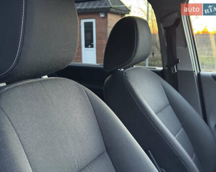 Синій Форд Фокус, об'ємом двигуна 1.6 л та пробігом 197 тис. км за 5999 $, фото 78 на Automoto.ua