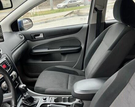 Синий Форд Фокус, объемом двигателя 2 л и пробегом 300 тыс. км за 2700 $, фото 6 на Automoto.ua