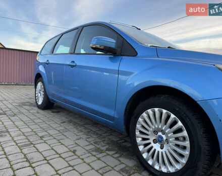 Синий Форд Фокус, объемом двигателя 1.8 л и пробегом 236 тыс. км за 5300 $, фото 2 на Automoto.ua