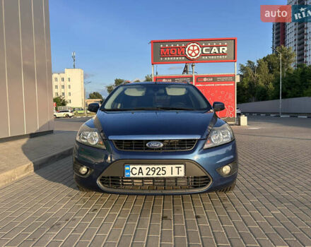 Синій Форд Фокус, об'ємом двигуна 1.6 л та пробігом 286 тис. км за 5600 $, фото 1 на Automoto.ua
