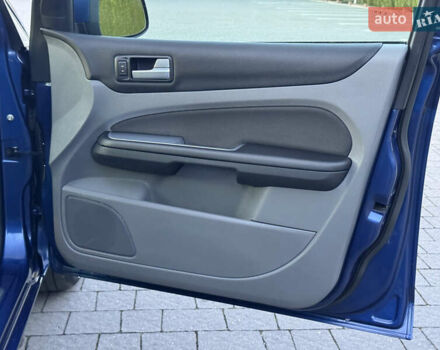 Синій Форд Фокус, об'ємом двигуна 1.6 л та пробігом 197 тис. км за 5999 $, фото 73 на Automoto.ua