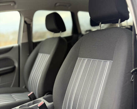 Синий Форд Фокус, объемом двигателя 1.6 л и пробегом 211 тыс. км за 4950 $, фото 26 на Automoto.ua