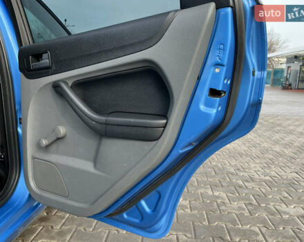 Синий Форд Фокус, объемом двигателя 1.6 л и пробегом 199 тыс. км за 6399 $, фото 31 на Automoto.ua