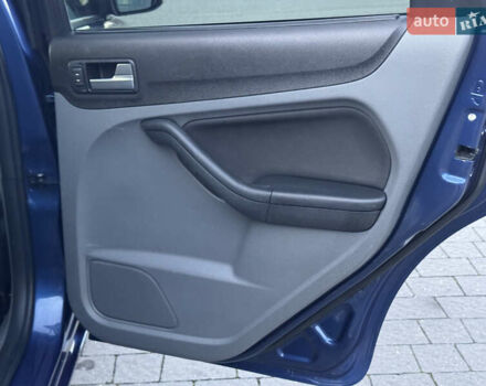 Синій Форд Фокус, об'ємом двигуна 1.6 л та пробігом 197 тис. км за 5999 $, фото 66 на Automoto.ua