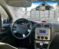 Синий Форд Фокус, объемом двигателя 1.6 л и пробегом 260 тыс. км за 5461 $, фото 4 на Automoto.ua