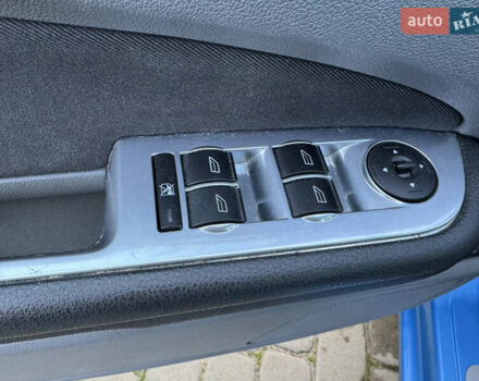 Синий Форд Фокус, объемом двигателя 1.8 л и пробегом 236 тыс. км за 5300 $, фото 10 на Automoto.ua