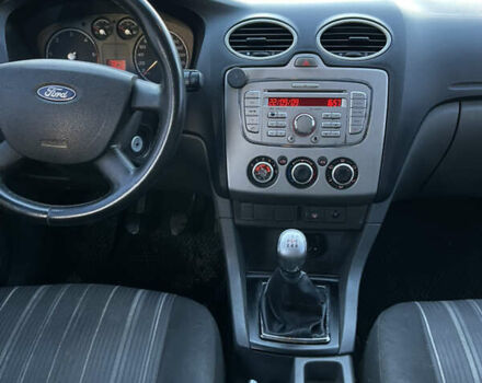 Синій Форд Фокус, об'ємом двигуна 1.56 л та пробігом 288 тис. км за 4350 $, фото 28 на Automoto.ua