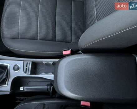 Синій Форд Фокус, об'ємом двигуна 1.6 л та пробігом 197 тис. км за 5999 $, фото 51 на Automoto.ua