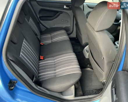 Синий Форд Фокус, объемом двигателя 1.6 л и пробегом 199 тыс. км за 6399 $, фото 33 на Automoto.ua