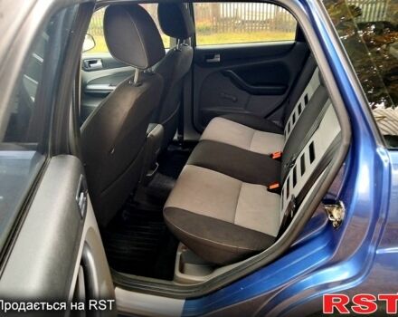 Форд Фокус 2009 у Коростене на Automoto.ua Синій Форд Фокус, об'ємом двигуна 1.8 л та пробігом 236 тис. км за 5200 $, фото 8 на Automoto.ua