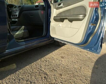 Синий Форд Фокус, объемом двигателя 1.56 л и пробегом 236 тыс. км за 5300 $, фото 6 на Automoto.ua