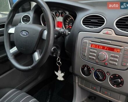 Синий Форд Фокус, объемом двигателя 1.6 л и пробегом 169 тыс. км за 5350 $, фото 34 на Automoto.ua