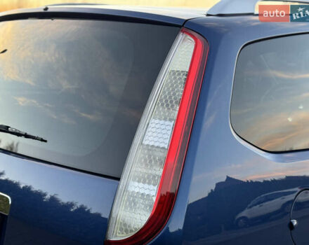 Синій Форд Фокус, об'ємом двигуна 1.6 л та пробігом 197 тис. км за 5999 $, фото 12 на Automoto.ua