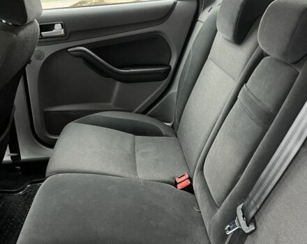 Синий Форд Фокус, объемом двигателя 2 л и пробегом 300 тыс. км за 2700 $, фото 4 на Automoto.ua