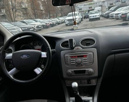 Синий Форд Фокус, объемом двигателя 1.6 л и пробегом 217 тыс. км за 5500 $, фото 5 на Automoto.ua