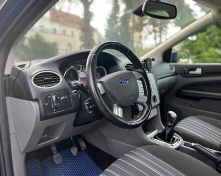 Синий Форд Фокус, объемом двигателя 1.6 л и пробегом 230 тыс. км за 4600 $, фото 10 на Automoto.ua