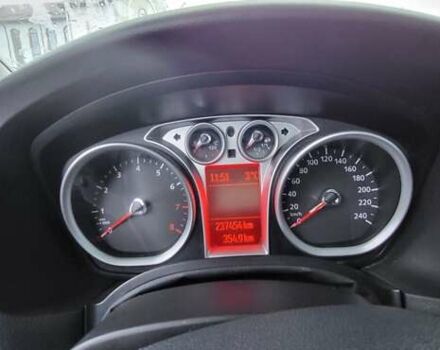 Синий Форд Фокус, объемом двигателя 1.8 л и пробегом 237 тыс. км за 5550 $, фото 12 на Automoto.ua