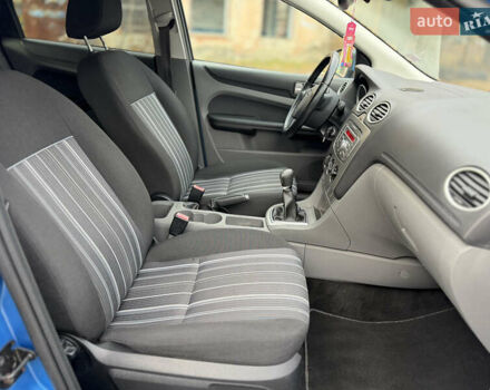 Синий Форд Фокус, объемом двигателя 1.6 л и пробегом 211 тыс. км за 4950 $, фото 22 на Automoto.ua