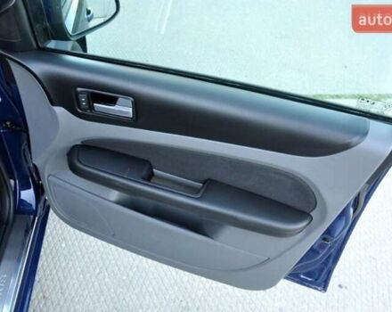 Синий Форд Фокус, объемом двигателя 1.6 л и пробегом 188 тыс. км за 6300 $, фото 11 на Automoto.ua